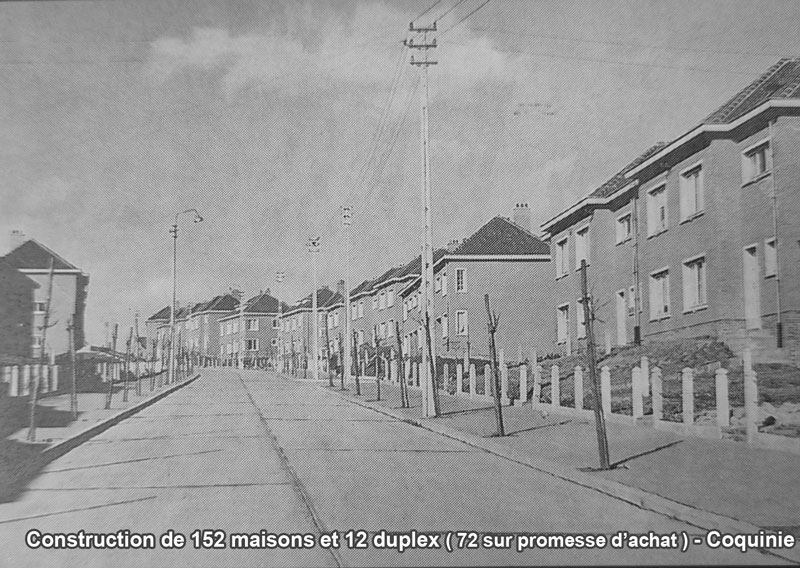 Défilement de vieilles photos des logements construits ou en train d'être construit par la SLM période 1950-1980 Photo Construction 152 maisons et 12 duplex (72 sur promesse d'achat) - Quartier Coquinie